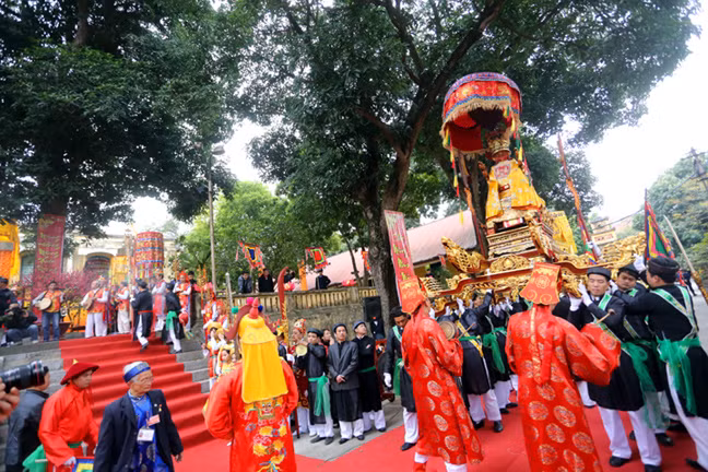 Offrande d’encens en hommage des rois de Thang Long – Hanoi ảnh 2