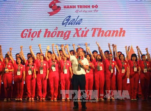 Soirée de gala "Gouttes rouges de la région de Thanh" ảnh 1 Soirée de gala "Gouttes rouges de la région de Thanh" ảnh 1