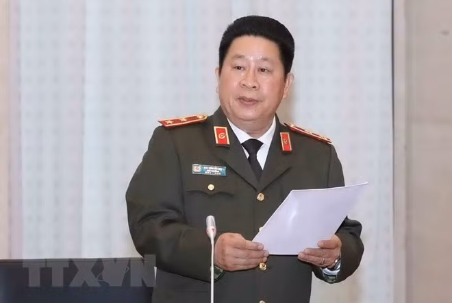 Sanctions disciplinaires à l'encontre de trois dirigeants de l'armée et de la sécurité publique ảnh 1