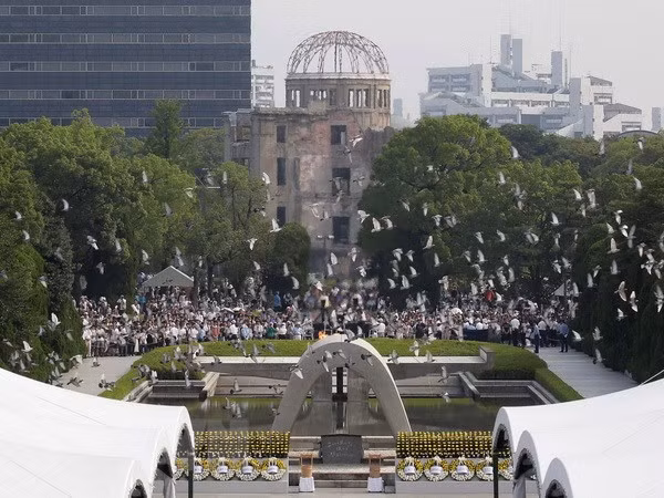 Message de félicitations du Vietnam à la conférence mondiale contre les bombes A et H ảnh 1