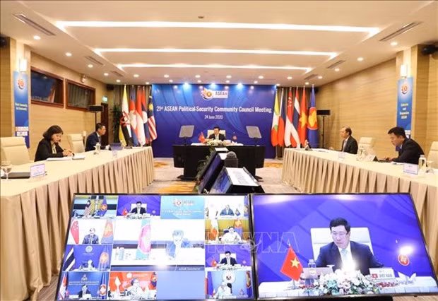 La presse malaisienne et lao souligne le 36e sommet de l'ASEAN ảnh 1