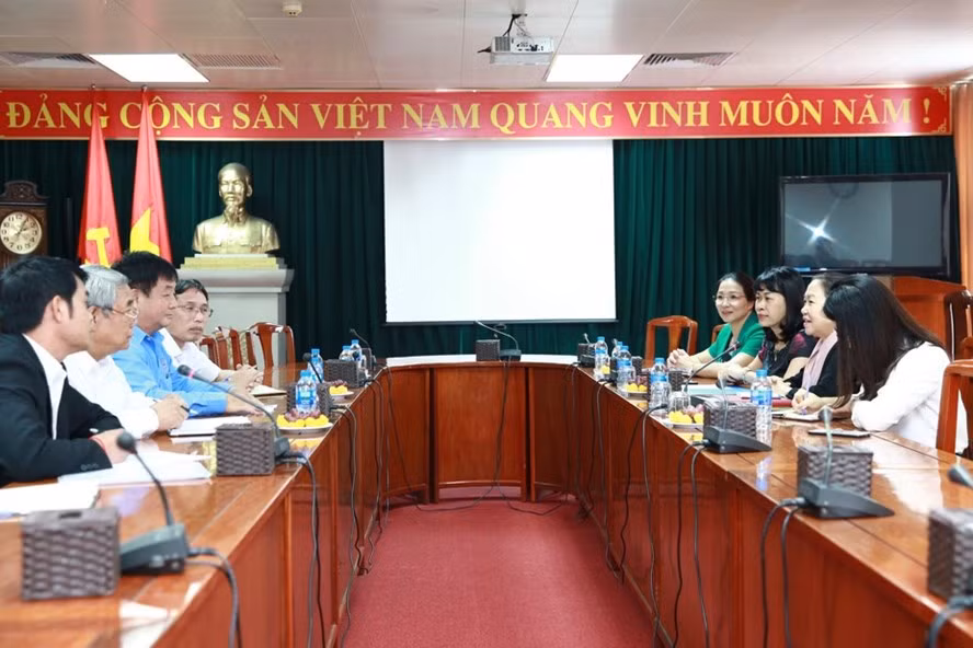 Renforcement de la coopération syndicale Vietnam-Laos ảnh 1