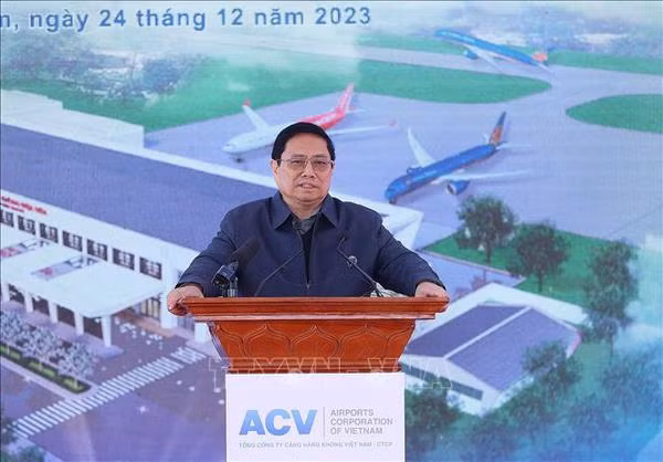  ​Le PM assiste aux cérémonies d'inauguration de quatre projets de transport importants ảnh 1