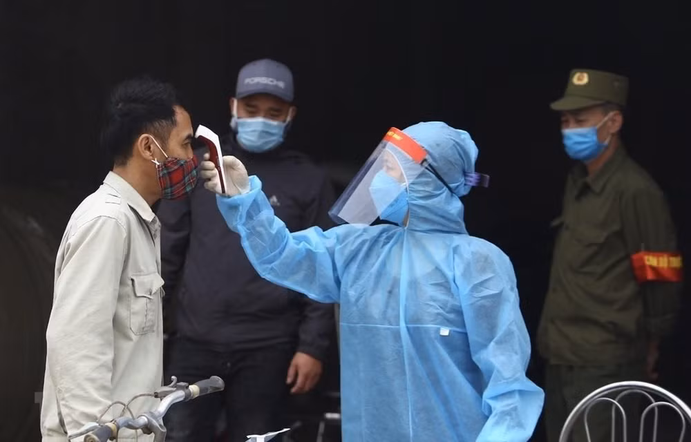 COVID-19 : le Vietnam ne déplore aucun nouveau cas samedi soir ảnh 1