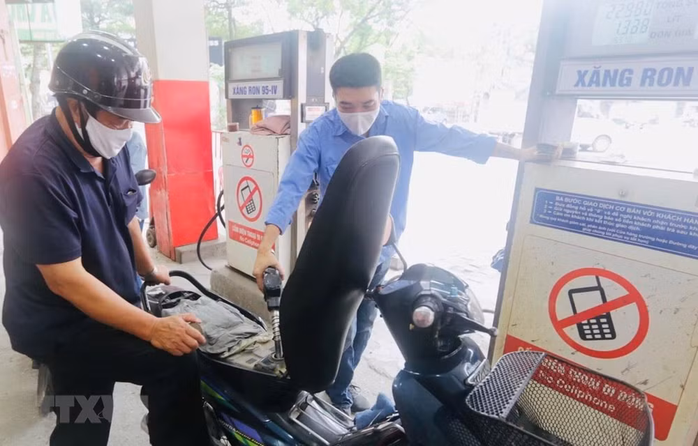 Le Vietnam a un stock de pétrole et d’essence élevé ảnh 1