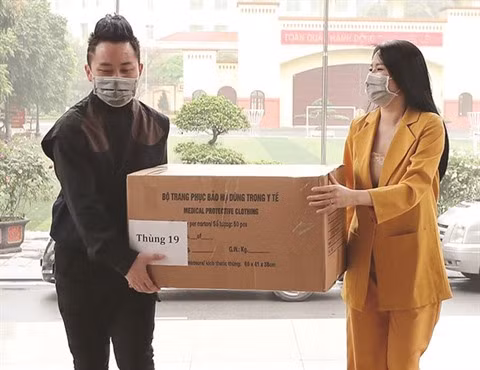Coronavirus : les artistes vietnamiens sur le pied de guerre ảnh 3 Coronavirus : les artistes vietnamiens sur le pied de guerre ảnh 3