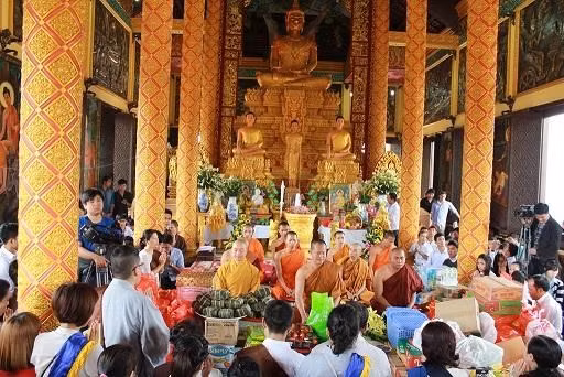 Félicitations aux Khmers à l'occasion de la fête Chol Chnam Thmay ảnh 1 Félicitations aux Khmers à l'occasion de la fête Chol Chnam Thmay ảnh 1