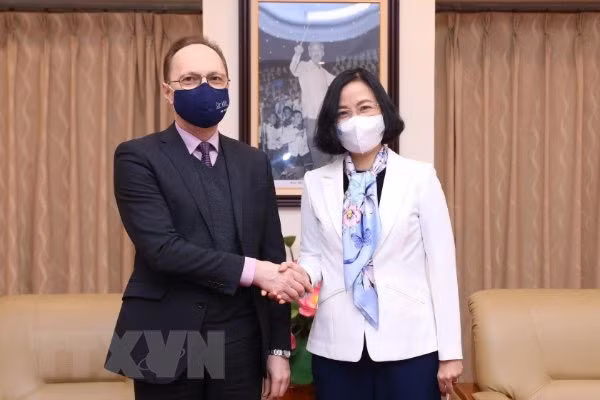 La VNA et l’ambassade de Russie au Vietnam promeuvent la coopération en matière de communication ảnh 1