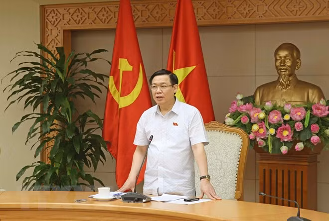 AN : le vice-PM Vuong Dinh Hue présente un rapport d’explication ảnh 1 AN : le vice-PM Vuong Dinh Hue présente un rapport d’explication ảnh 1