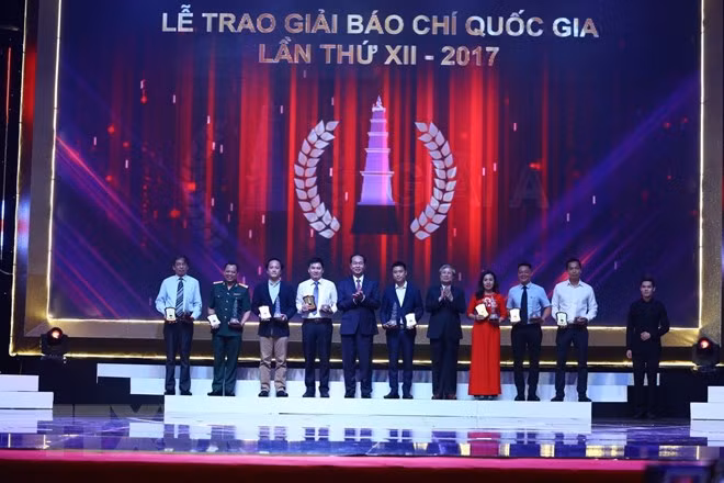 Remise des Prix nationaux de la presse 2017 ảnh 1