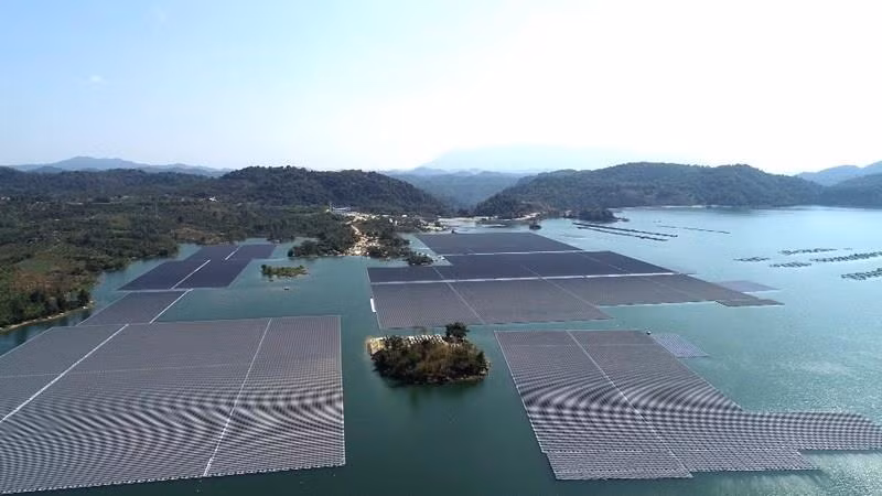 Energie solaire flottante: le Vietnam prévoit de réaliser le plus grand projet en Asie du Sud-Est ảnh 1