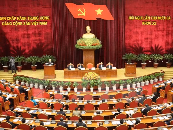Ouverture du 13e Plénum du Comité central du Parti communiste du Vietnam ảnh 1