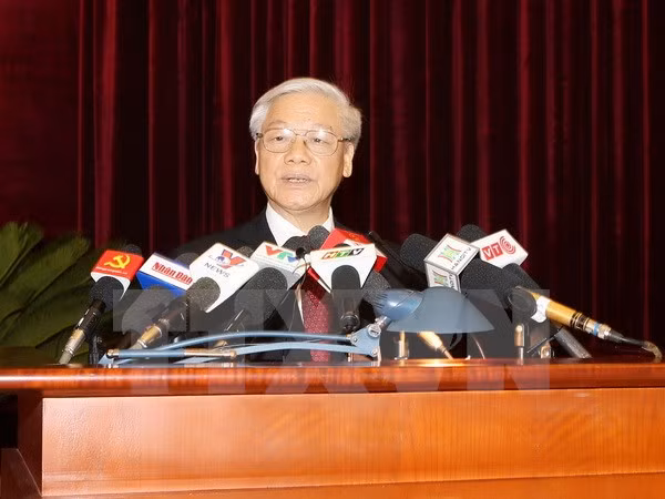 Première journée du 13e Plénum du Comité central du Parti ảnh 1