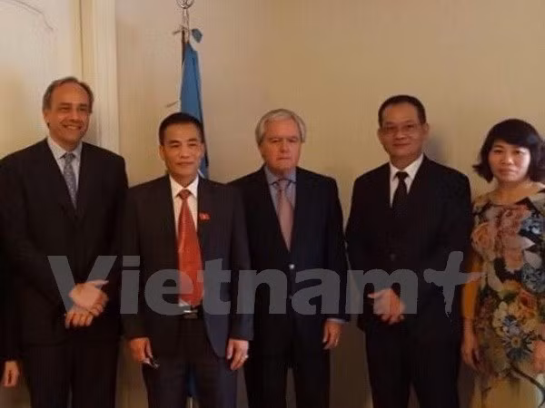 Renforcement de la coopération parlementaire avec l’Argentine et le Chili ảnh 1