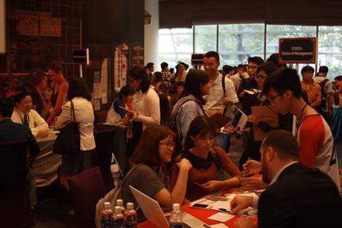  Étudiants et stagiaires vietnamiens, soyez les ​"Bienvenue en France​" ảnh 1