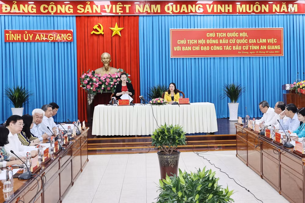 Élections législatives: la présidente de l’AN travaille à An Giang ảnh 1