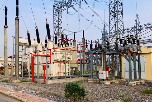 Mise en service de la première sous-station numérique de l’EVNNPT ảnh 1 Mise en service de la première sous-station numérique de l’EVNNPT ảnh 1
