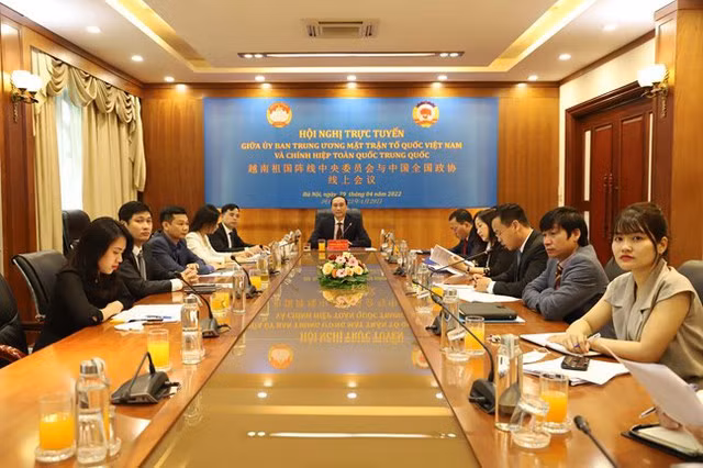 Promouvoir la coopération entre les deux Fronts du Vietnam et de Chine ảnh 1