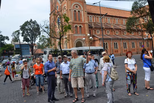 Ho Chi Minh-Ville accueille 4,45 millions de touristes étrangers en 7 mois ảnh 1