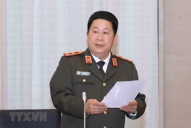 Les généraux Tran Viet Tan et Bui Van Thanh rétrogradés ảnh 1