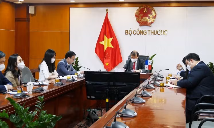 Favoriser l’accès au marché des entreprises vietnamiennes et panaméennes ảnh 1