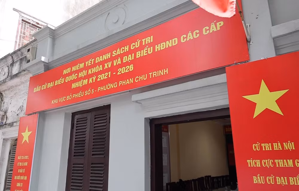À Hanoi, le quartier de Phan Chu Trinh fin prêt pour les législatives ảnh 1