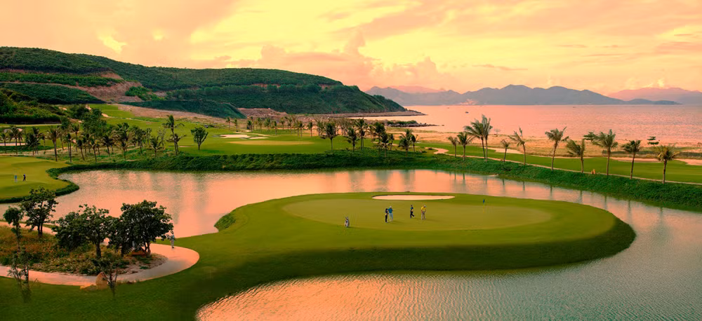 Khanh Hoa accueillera plus de 9.000 touristes étrangers d'ici la fin 2021 ảnh 1