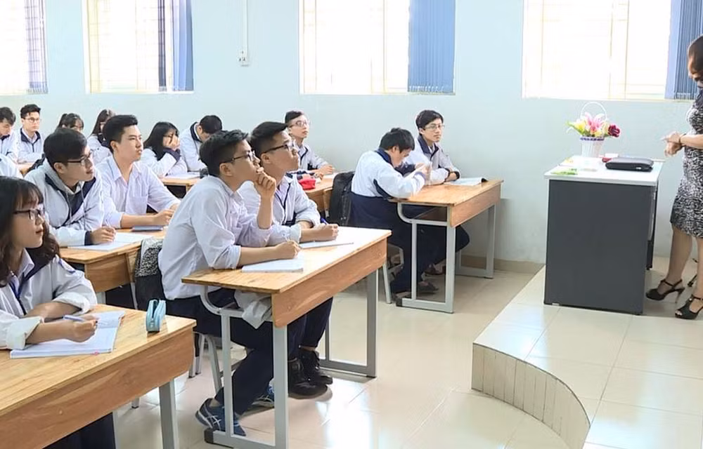 Un vice-ministre de l'Education partage la vision de l'éducation au Vietnam ảnh 1