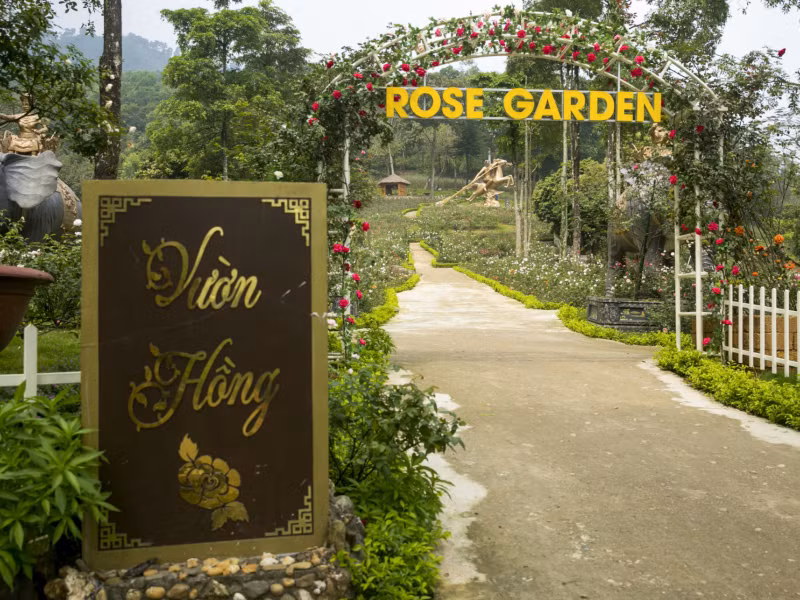 Le Paragon Hill Resort reçoit trois records du Vietnam ảnh 3