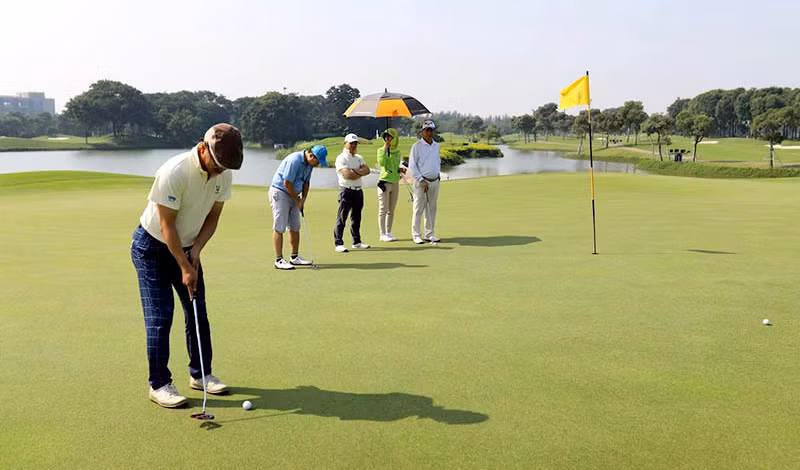 Créer une force motrice pour le tourisme de golf à Hanoï ảnh 2