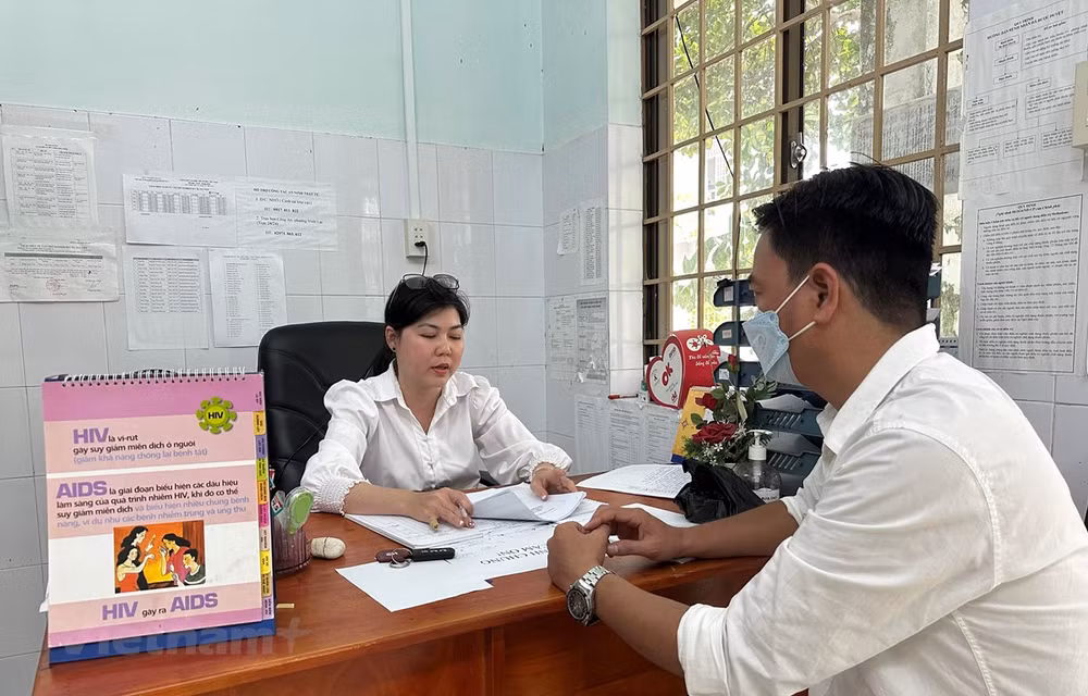 Les États-Unis toujours aux côtés du Vietnam pour la prévention et la détection du VIH ảnh 1