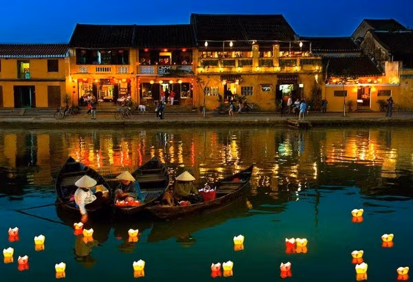 Hoi An accueille son 10 millionième touriste ảnh 1 Hoi An accueille son 10 millionième touriste ảnh 1
