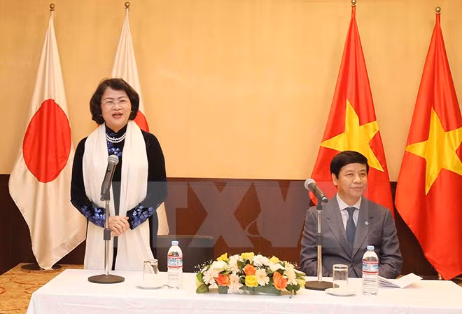 La vice-présidente Dang Thi Ngoc Thinh entame sa visite au Japon ảnh 1 La vice-présidente Dang Thi Ngoc Thinh entame sa visite au Japon ảnh 1