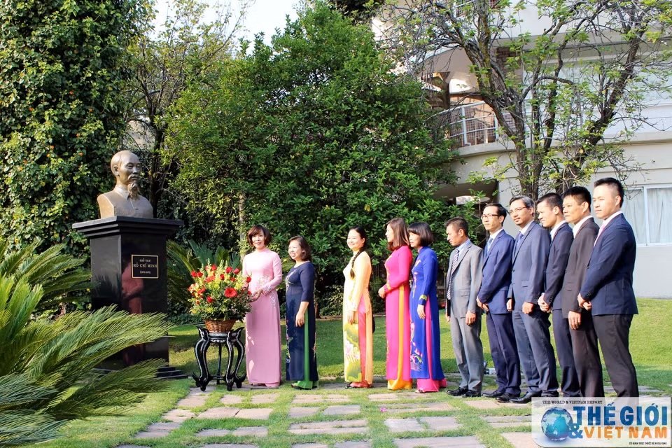 Commémoration de la naissance du Président Ho Chi Minh à l’étranger ảnh 1