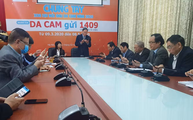 Lancement d’un programme de messagerie pour soutenir les victimes de l’agent orange ảnh 1