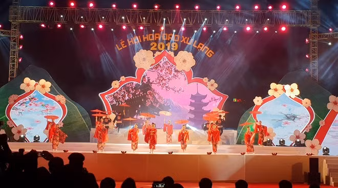 Ouverture du 2e festival des fleurs de pêcher à Lang Son ảnh 1 Ouverture du 2e festival des fleurs de pêcher à Lang Son ảnh 1