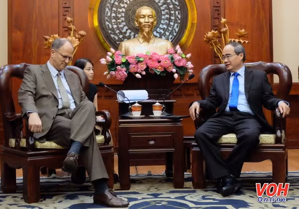 Un dirigeant de Ho Chi Minh-Ville reçoit l'ambassadeur allemand ảnh 1