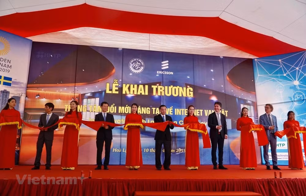 Inauguration d’un centre d’innovation pour l’Internet des Objets à Hanoï ảnh 1
