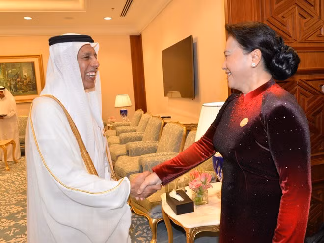 La présidente de l’AN vietnamienne rencontre le président du Conseil consultatif du Qatar ảnh 1
