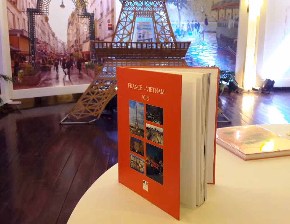 Lancement de la publication "France - Vietnam 2018" ảnh 1