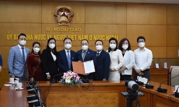 Une organisation sud-coréenne fait don de fournitures médicales et de biens au Vietnam ảnh 1 Une organisation sud-coréenne fait don de fournitures médicales et de biens au Vietnam ảnh 1
