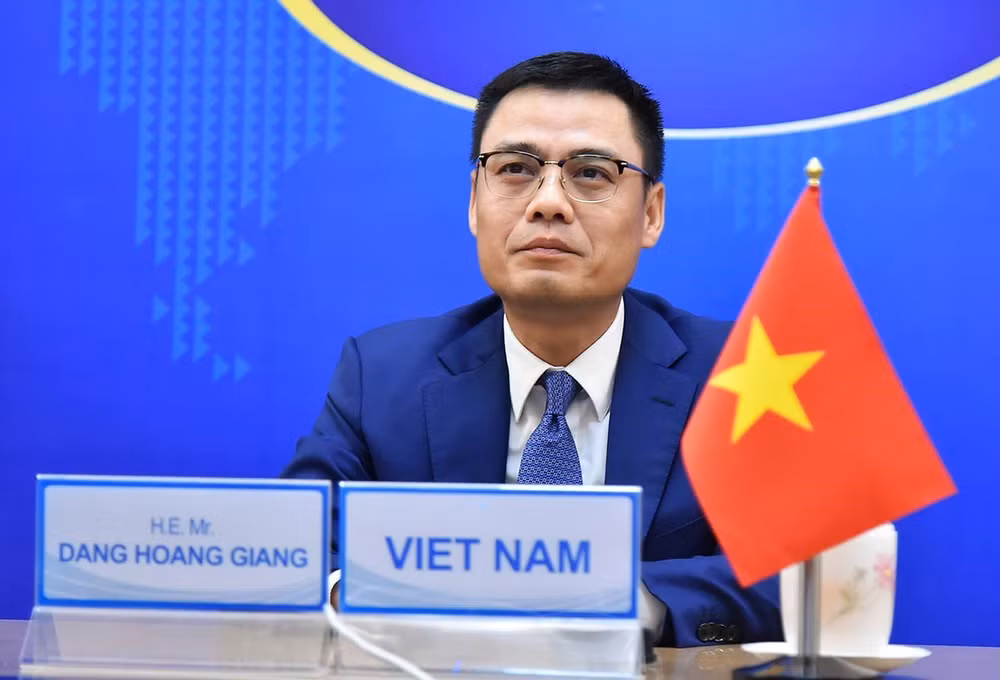 Vietnam et Burundi signent un accord d'exemption réciproque de visa ảnh 1