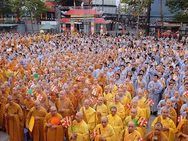 Une ode à Dame Nature pour la célébration de la naissance du Bouddha ảnh 1