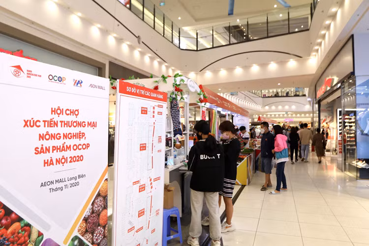 Promotion des produits agricoles dans le réseau de supermarchés AEON ảnh 3 Promotion des produits agricoles dans le réseau de supermarchés AEON ảnh 3