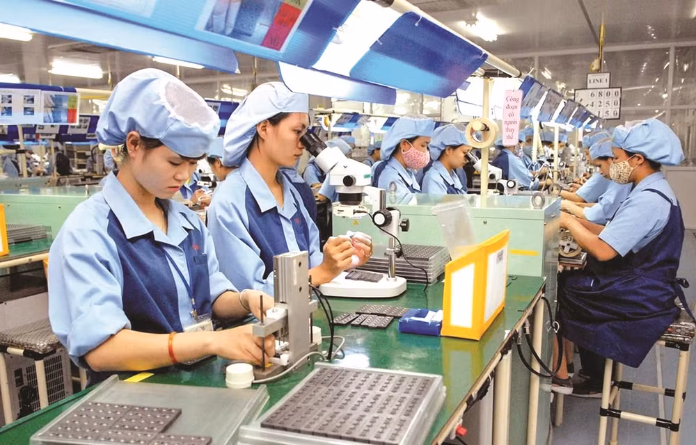 Les efforts des entreprises sont nécessaires pour le développement des industries de soutien ảnh 1