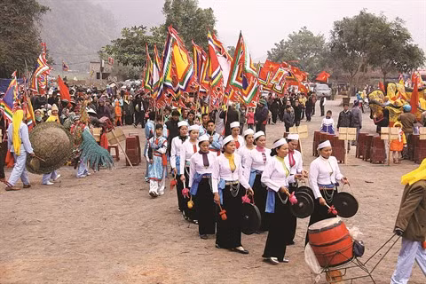  L’ancien et le nouveau dans un village Muong ảnh 1