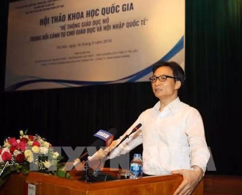  Le vice-Premier ministre Vu Duc Dam plaide pour une éducation ouverte ảnh 1