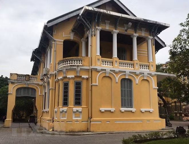 Préserver les ouvrages architecturaux français représentatifs de la ville de Hue ảnh 1