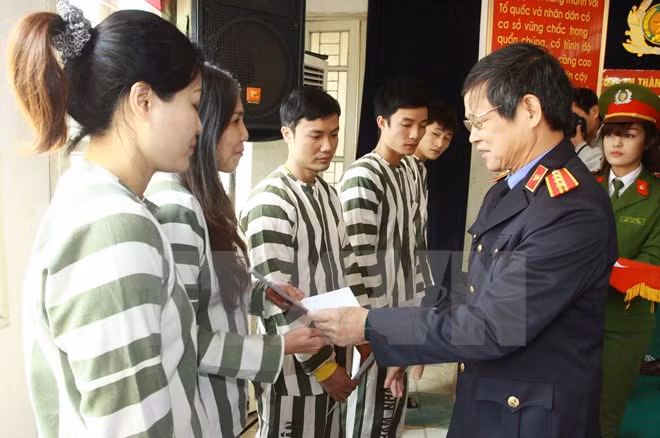 Hanoi : amnistie de détenus à l’occasion du 41e anniversaire de la Réunification nationale ảnh 1