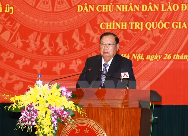 Bounnhang Vorachit se rend à l'Académie nationale de politique Ho Chi Minh ảnh 1 Bounnhang Vorachit se rend à l'Académie nationale de politique Ho Chi Minh ảnh 1